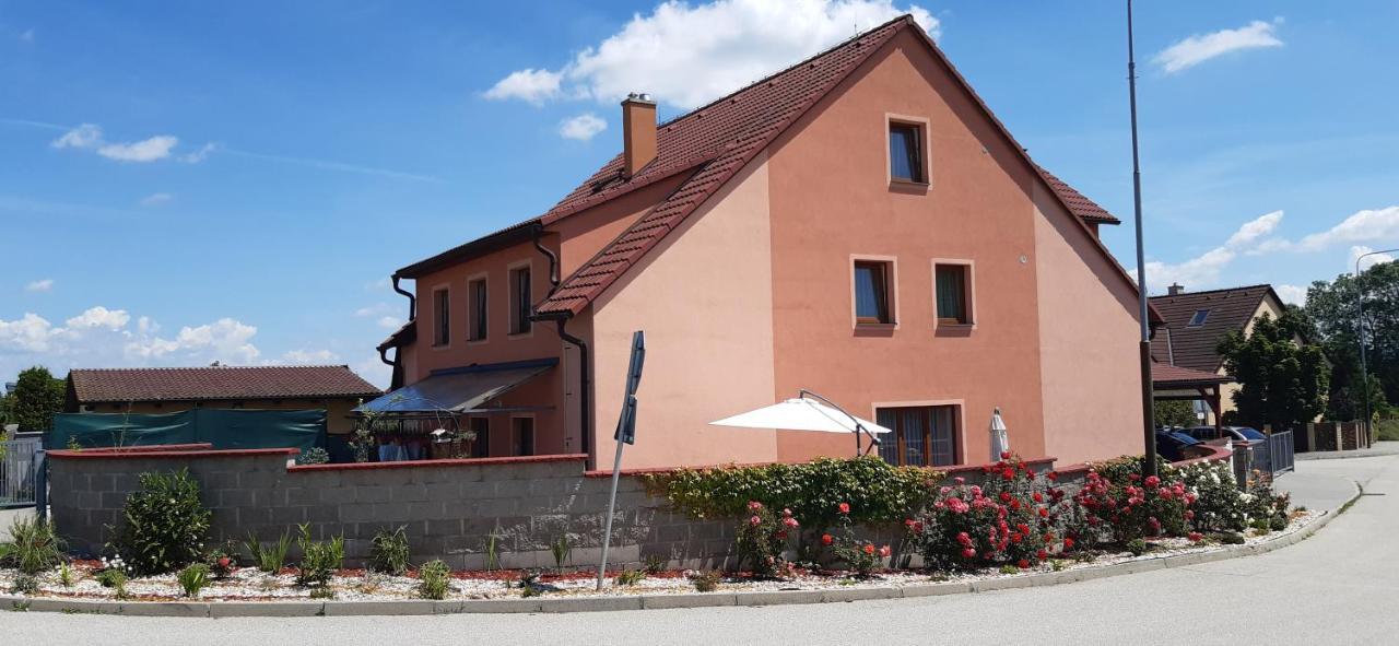 Wellness Penzion Palice Jindřichŭv Hradec Eksteriør billede